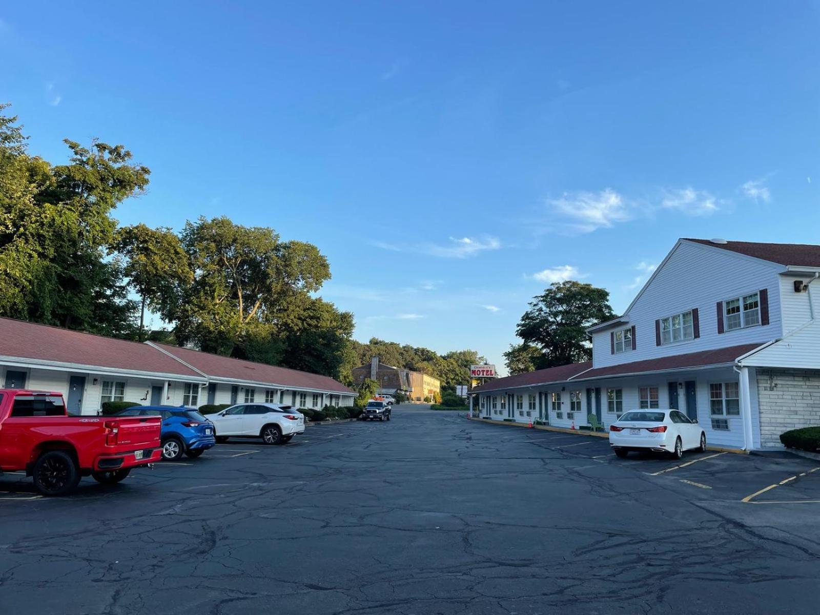 Chisholm'S Motor Inn 소거스 외부 사진