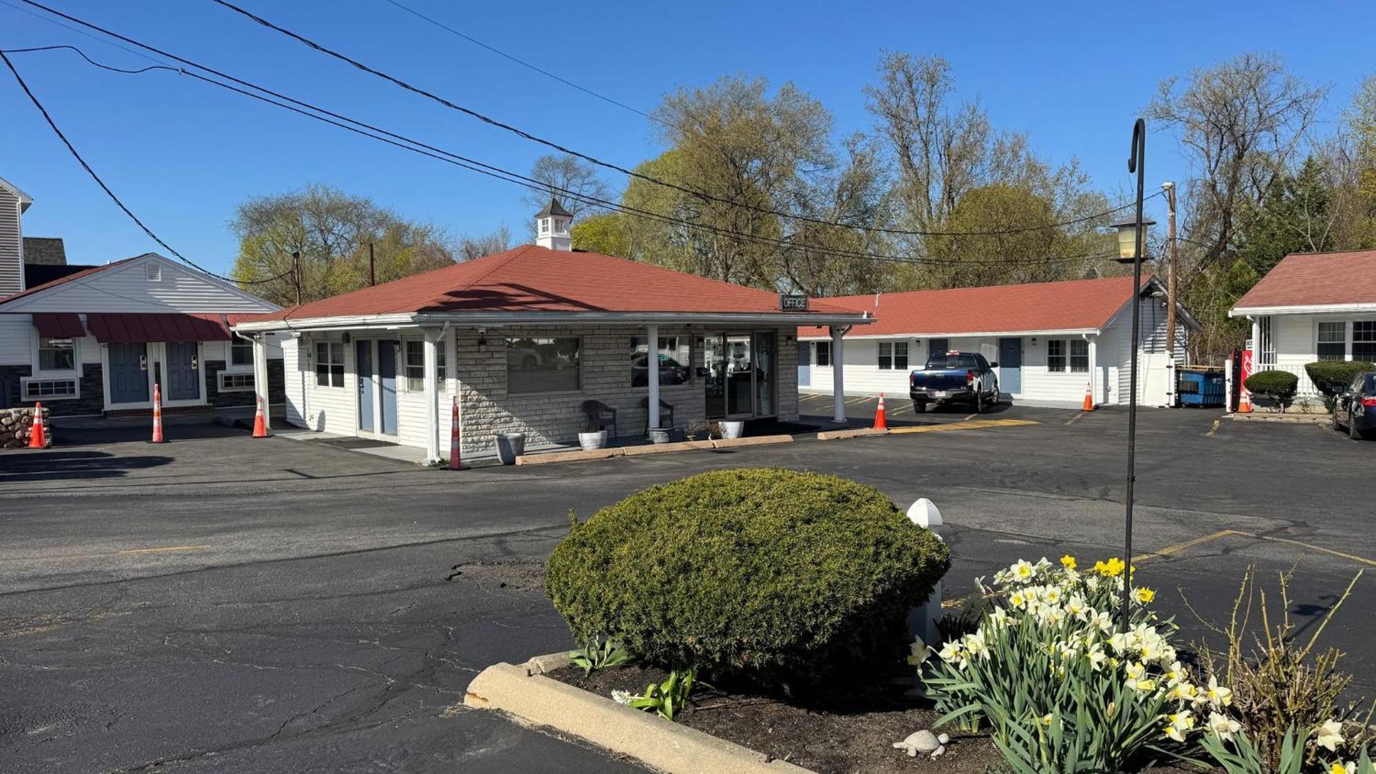 Chisholm'S Motor Inn 소거스 외부 사진