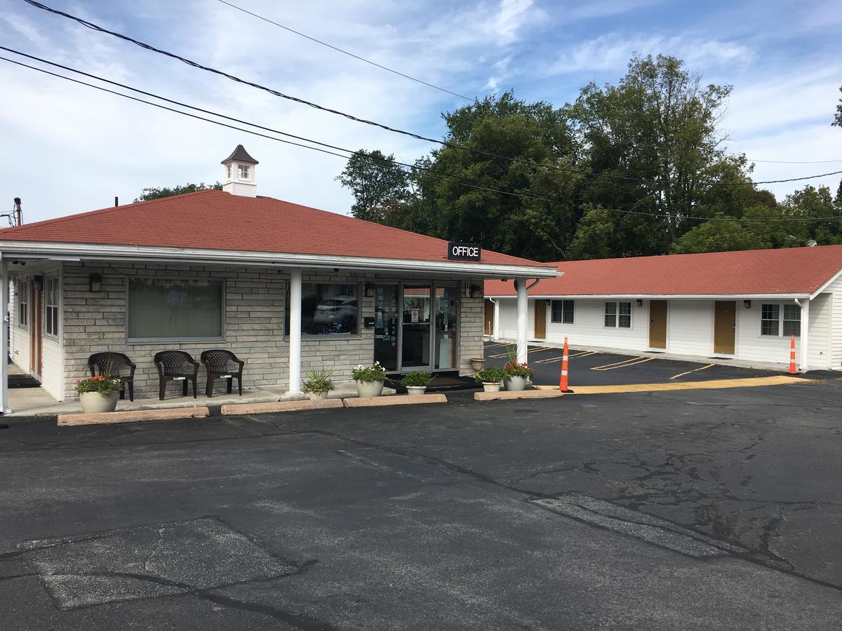 Chisholm'S Motor Inn 소거스 외부 사진